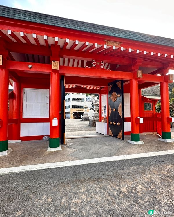 海岸崖上的洞窟神社⛩️