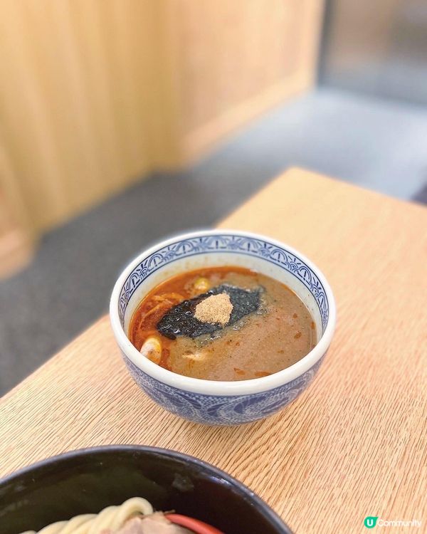 《銅鑼灣過江龍魚介沾麵》