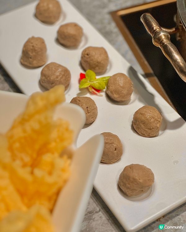 【深圳美食】不加一滴水，只用椰汁熬的椰子雞火鍋