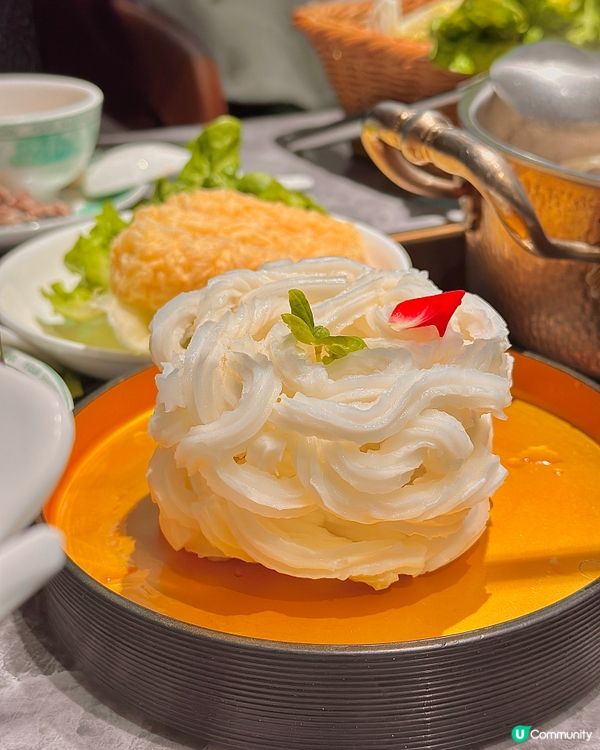 【深圳美食】不加一滴水，只用椰汁熬的椰子雞火鍋