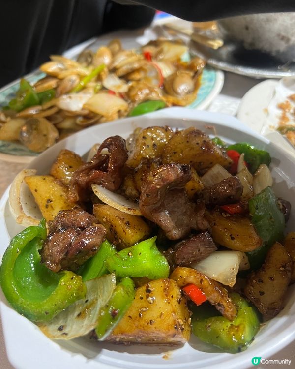 去大排檔必點薯仔牛柳粒，不過牛柳粒少左啲，薯仔就多，都好正呀...