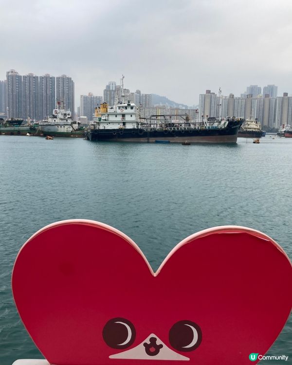 貓咪卡通的荃灣碼頭