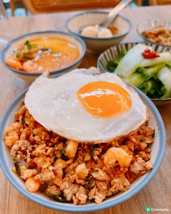 「忠青商行」IG火紅的台北第一蝦仁飯