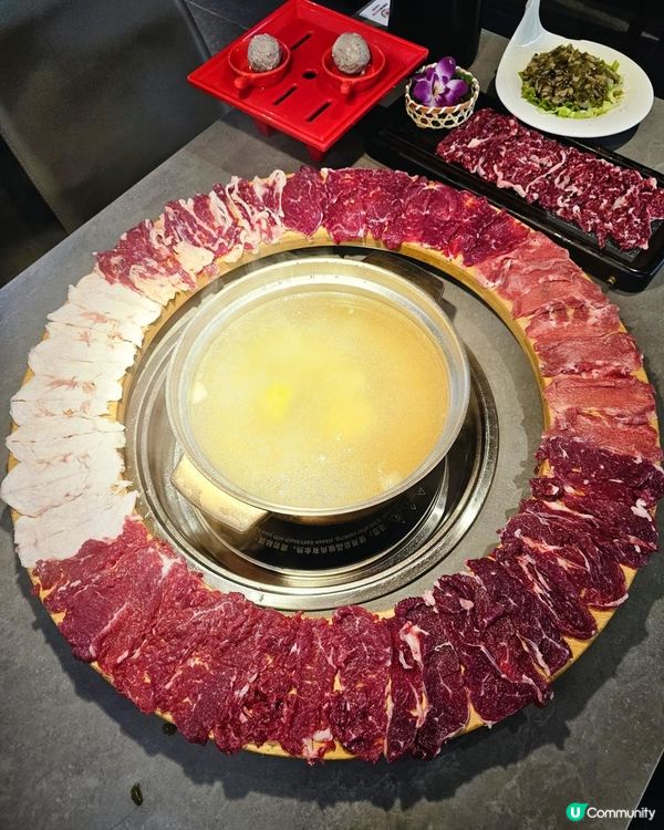 📍 深圳必吃！ 就犟行業首創大團圓牛肉火鍋🍲