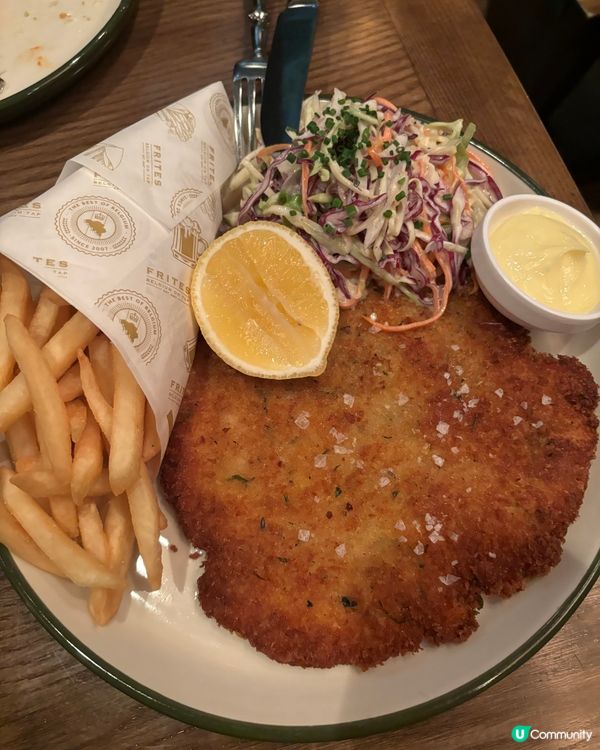 水準穩定西餐廳😋牛肉薯條🍟 香煎豬排🥩 仲有青口😍