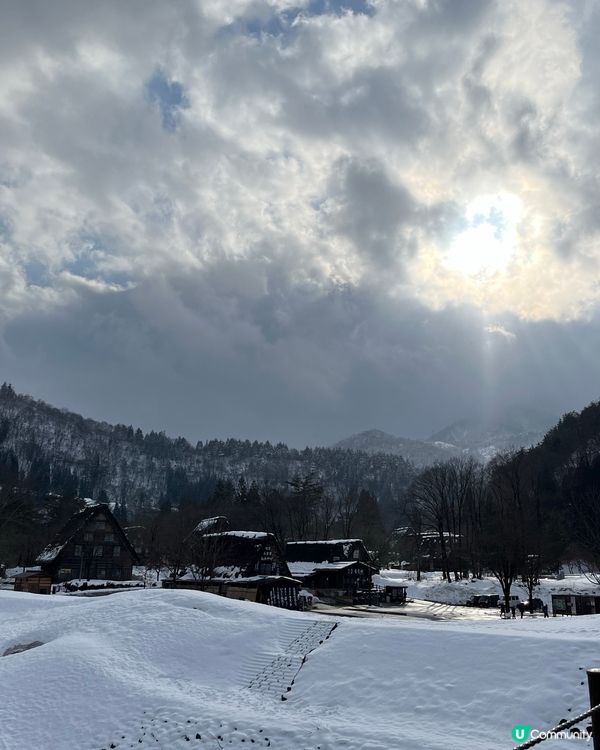 大雪後晴天既白川鄉