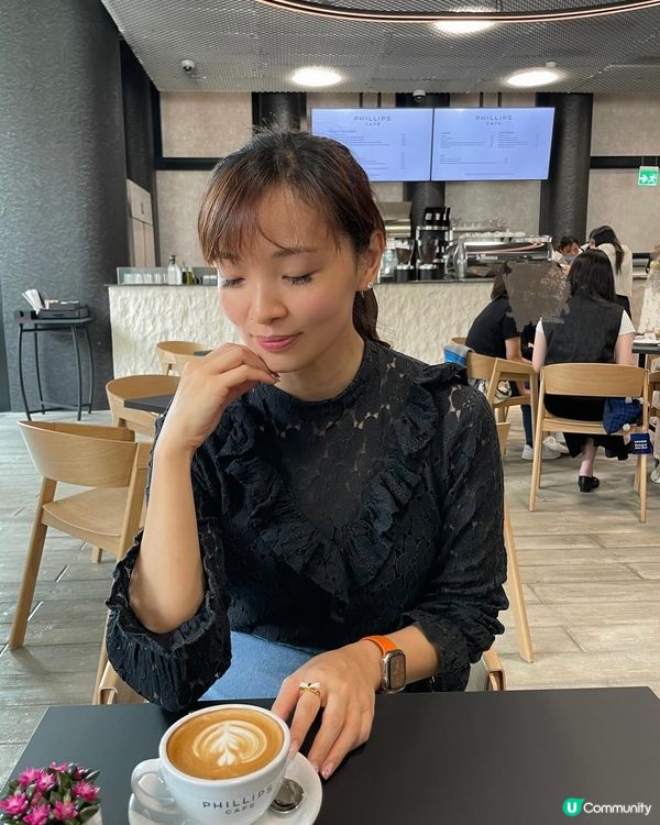 全球首間Phillips Cafe 