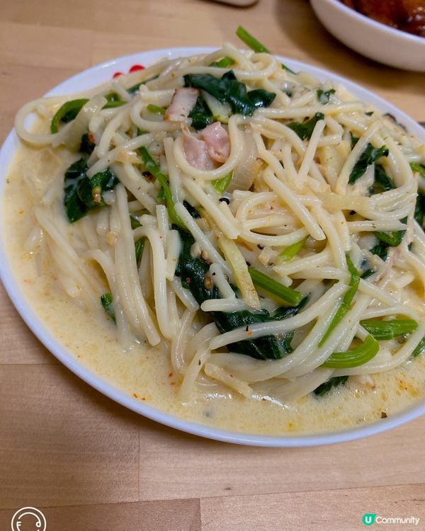 奶蒜菠菜煙肉意粉