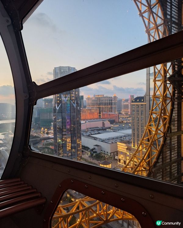 探索澳門新濠影匯之星8字摩天輪：必遊之地