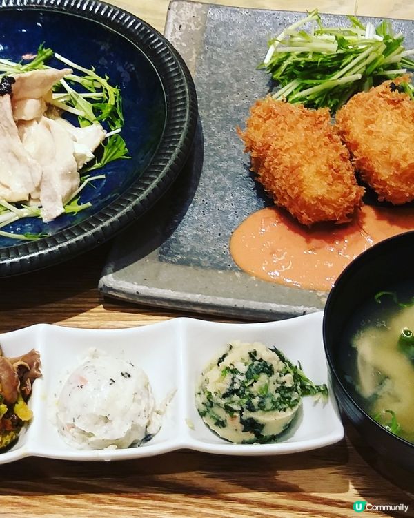 #日本菜  昨天到名古屋常滑，晚上在充滿招財貓的地方吃晚餐，...