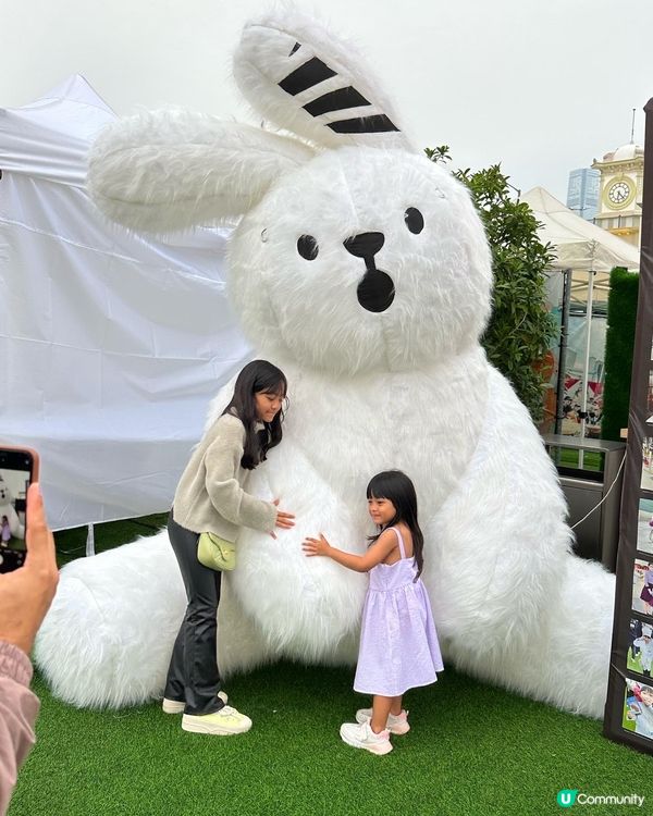 香港中環摩天輪 「免免不絕市集」