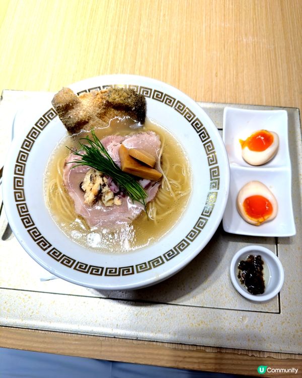 北角清湯鯛魚拉麵新體驗：香脆炸魚皮與鮮甜湯頭的完美結合