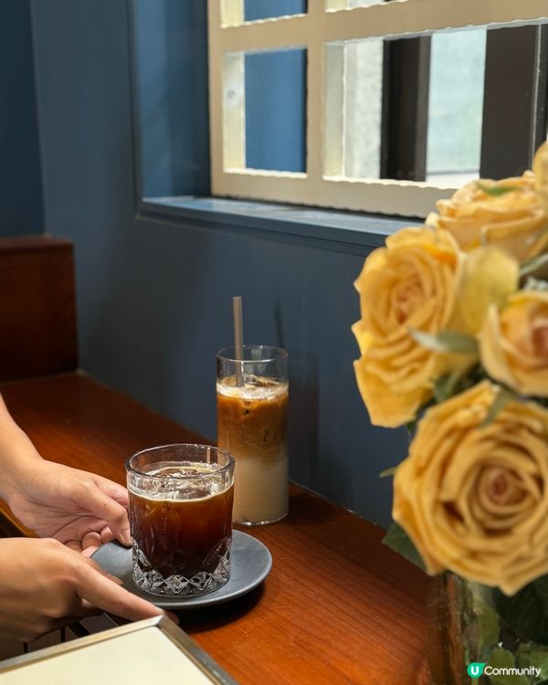 聖心大教堂正前方的打卡咖啡店