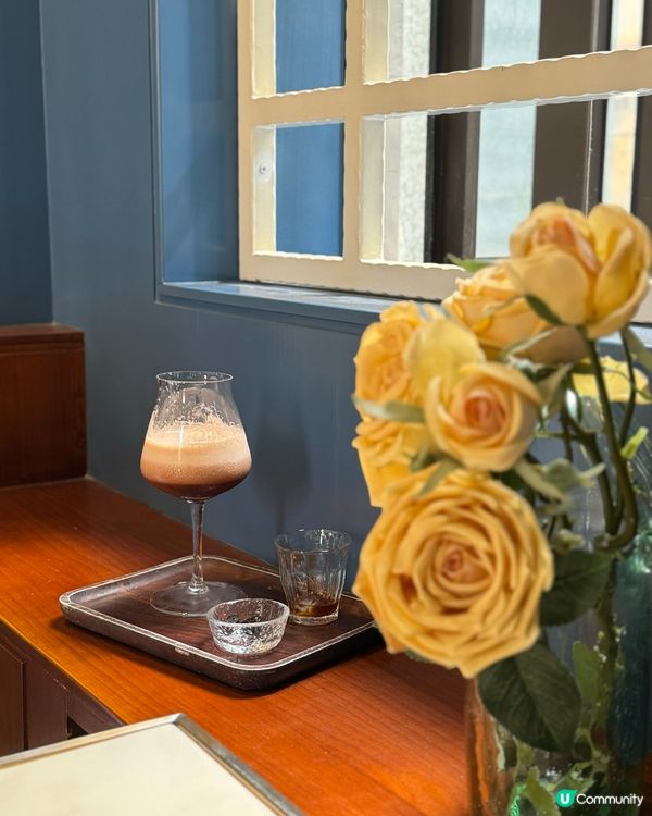 聖心大教堂正前方的打卡咖啡店