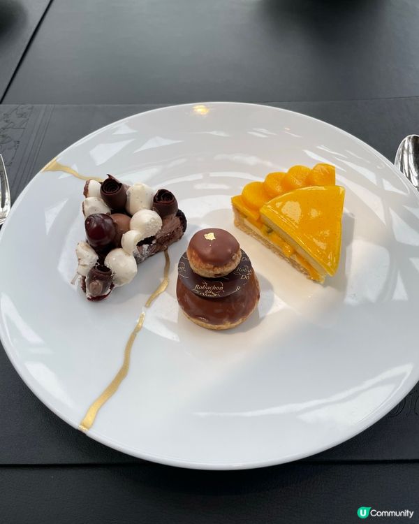 見到甜品車勁興奮