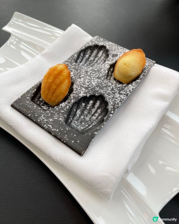 見到甜品車勁興奮