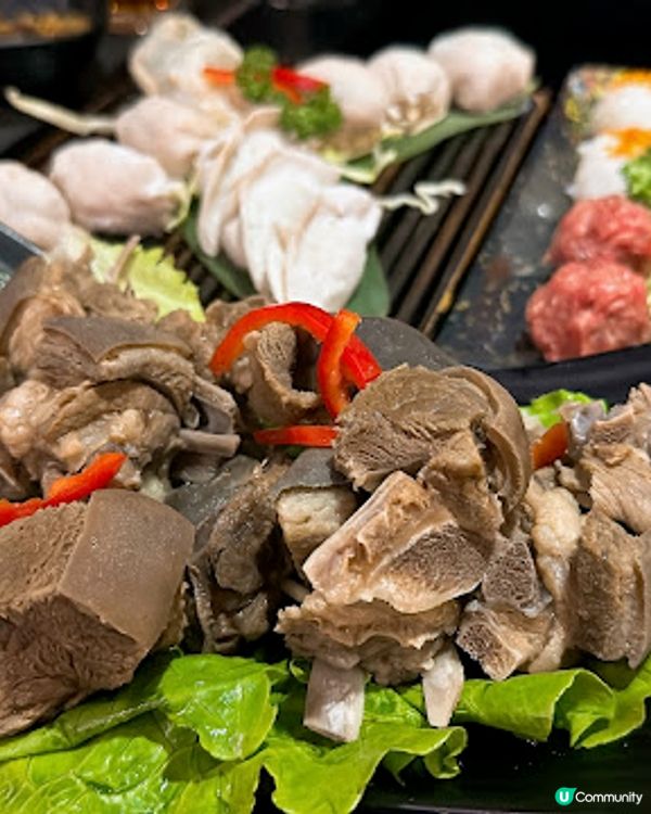 足料火鍋湯底，新鮮刺身～🤤自家包製餃子必試👍🏻