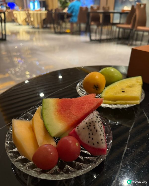 深圳東門超大型人氣高空水療會所