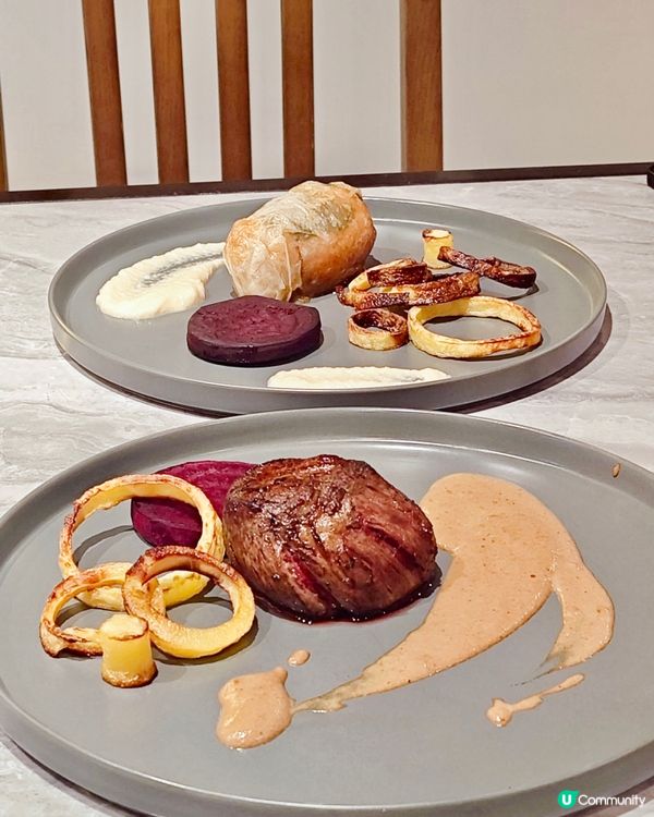 跟美女好友去聚餐～當然要選間精緻高質的西餐廳，一起享受美食🤍...