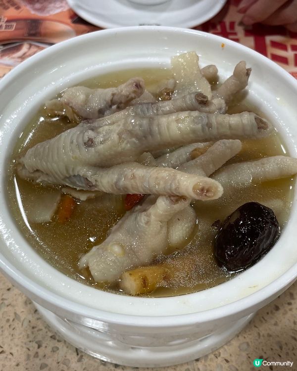 上廣州飲茶，特色菠蘿包