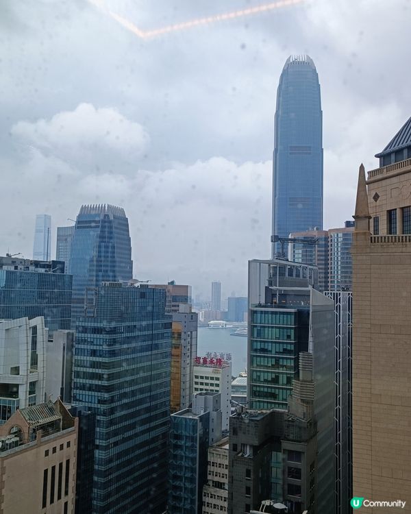 周末高質早午自助餐 無限任食生蠔龍蝦海鮮 俯瞰中環維港美景