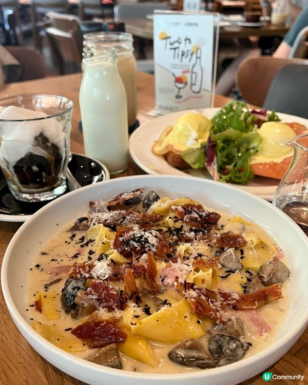 曼谷人氣cafe😋