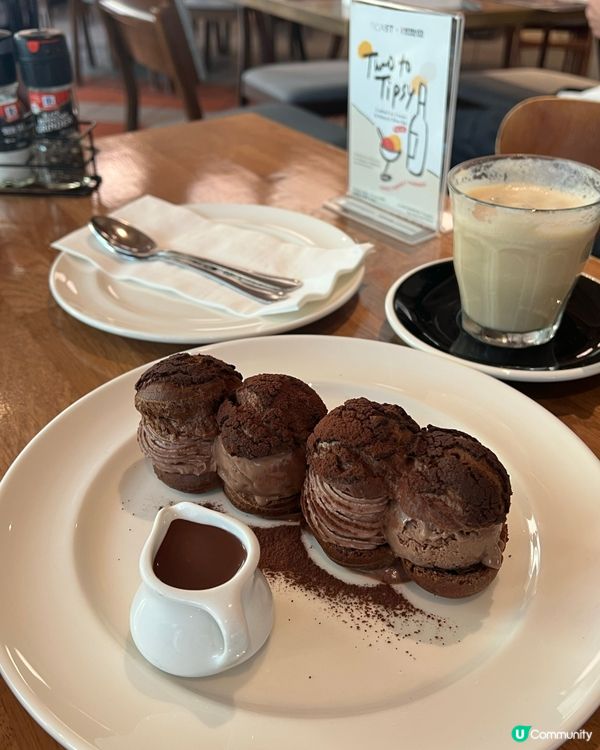 曼谷人氣cafe😋