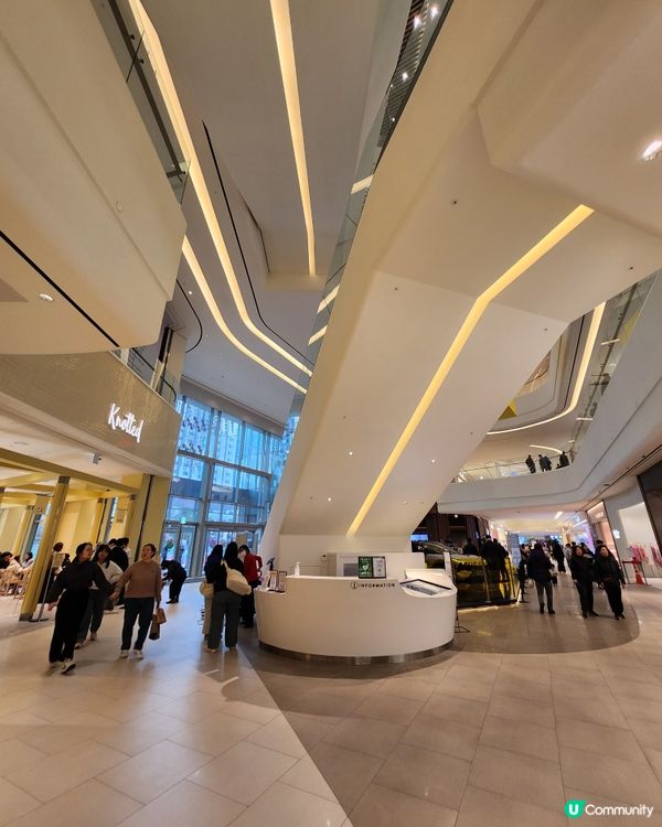 韓國水原最大型的購物中心👍👍👍