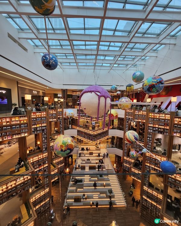 韓國水原最大型的購物中心👍👍👍