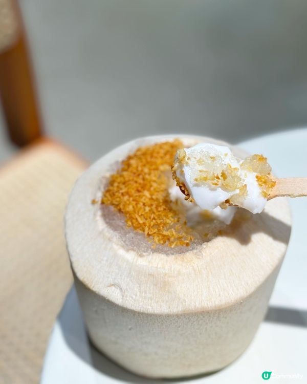 𝐖𝐡𝐞𝐧 𝐜𝐨𝐜𝐨𝐧𝐮𝐭 𝐦𝐞𝐞𝐭𝐬 𝐭𝐞𝐚 ☕