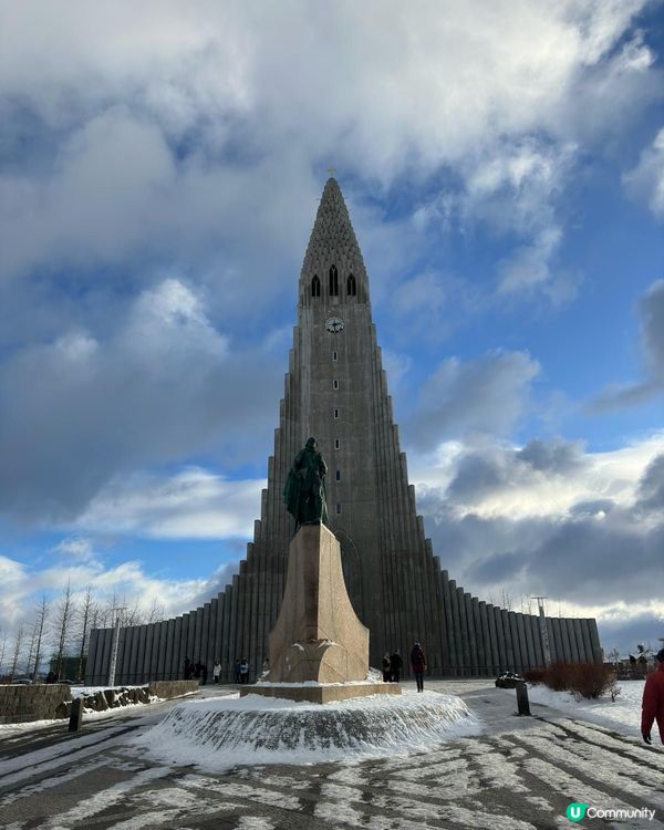  巨人Hallgrimskirkja～哈爾格林姆教堂
