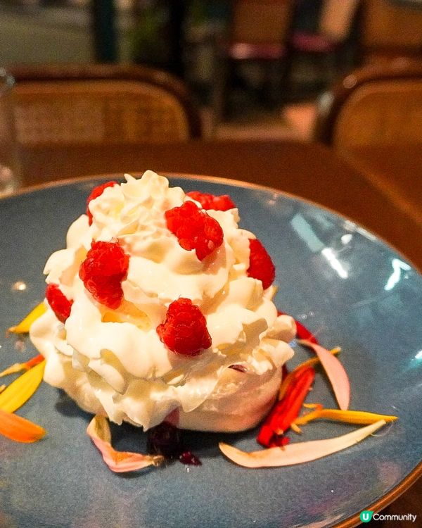 位於上環的法式酒館Nissa la Bella，餐廳環境典雅...