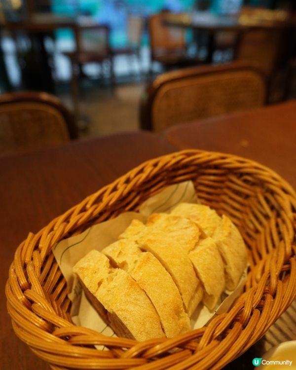 位於上環的法式酒館Nissa la Bella，餐廳環境典雅...