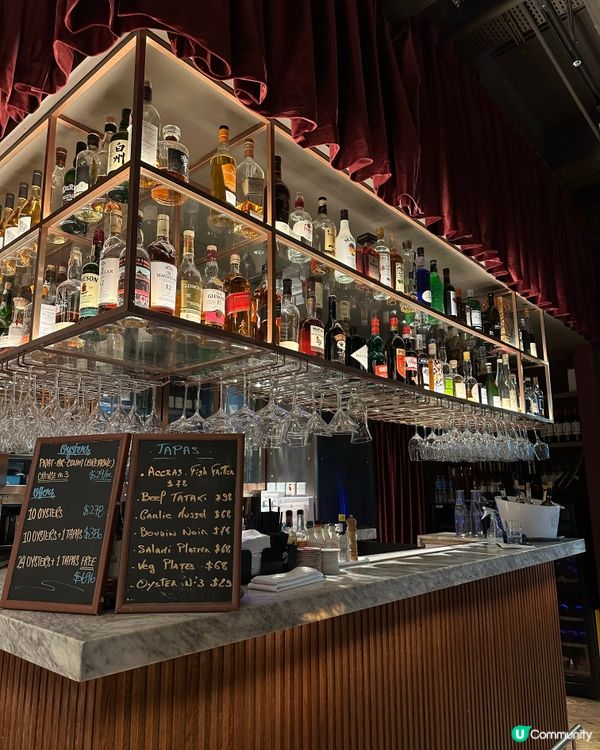 位於上環的法式酒館Nissa la Bella，餐廳環境典雅...