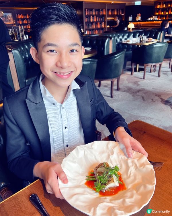 銅鑼灣復古圖書館海景餐廳