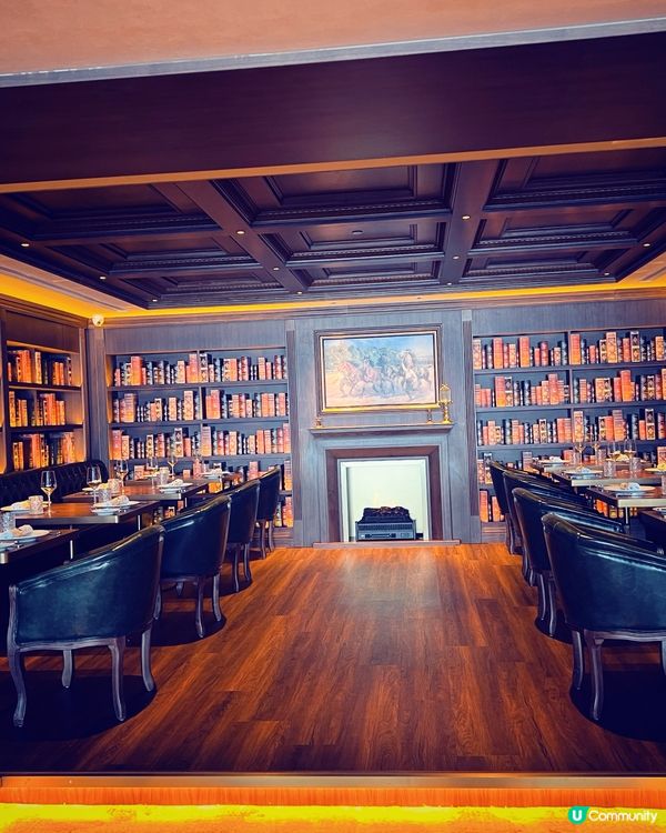 銅鑼灣復古圖書館海景餐廳