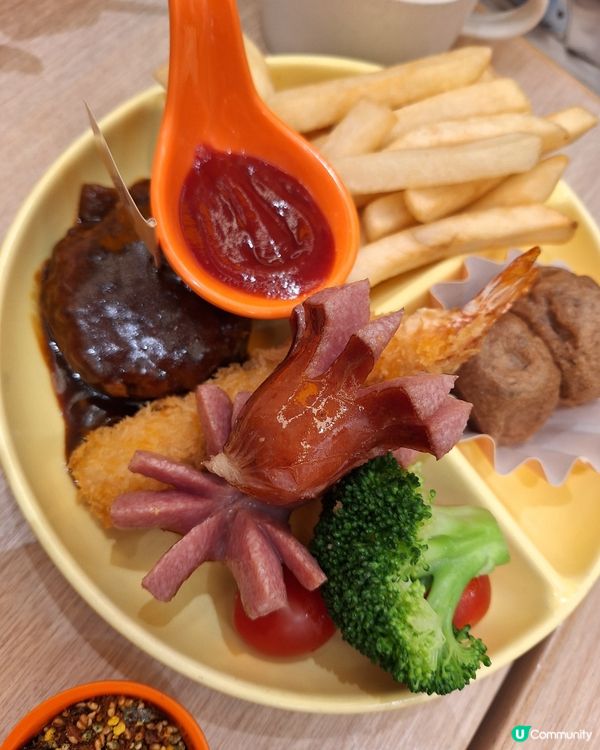 生雞蛋蛋白三文魚,碎金䱽魚腩飯