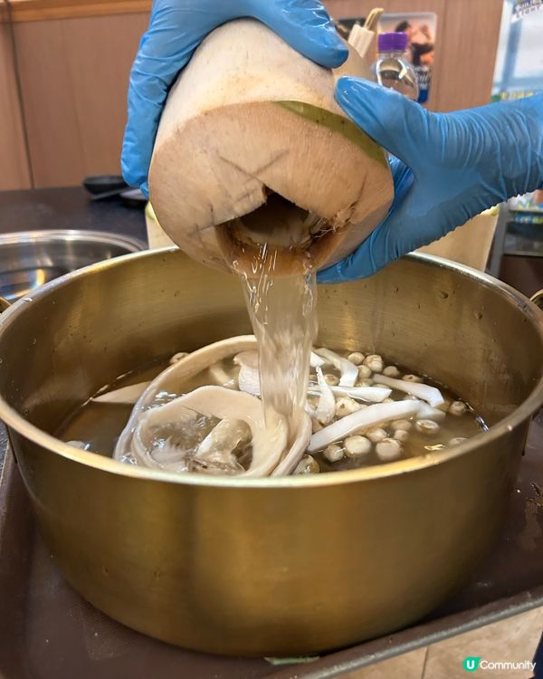 元朗1蚊雞煲，真材實料，推薦椰子雞鍋！