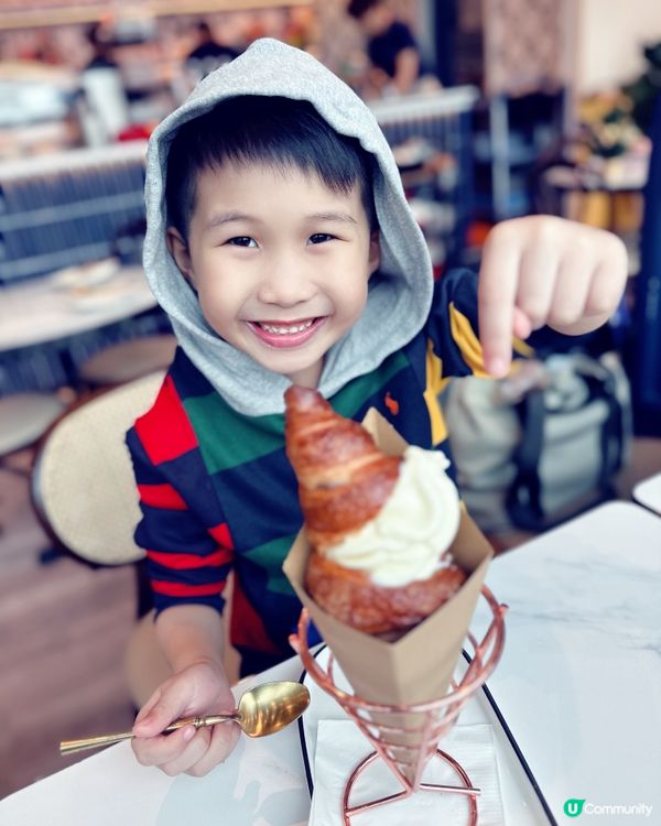 尖沙咀牛角包主題餐廳