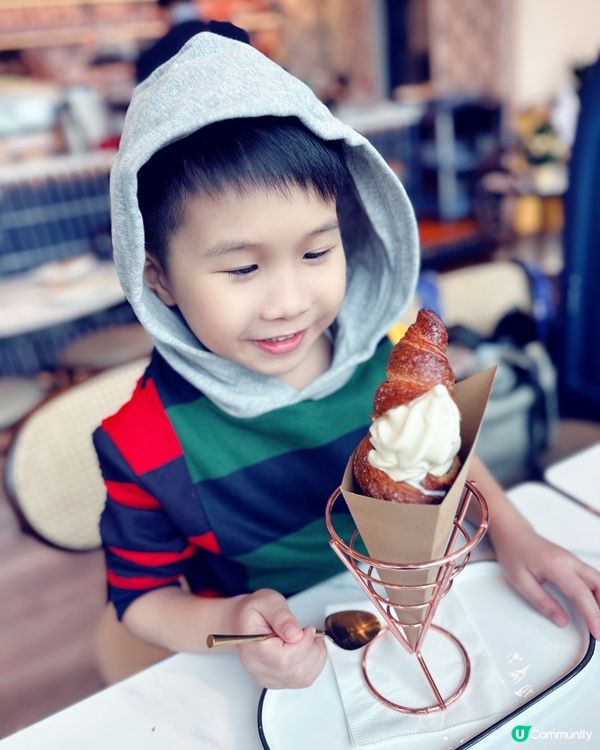 尖沙咀牛角包主題餐廳