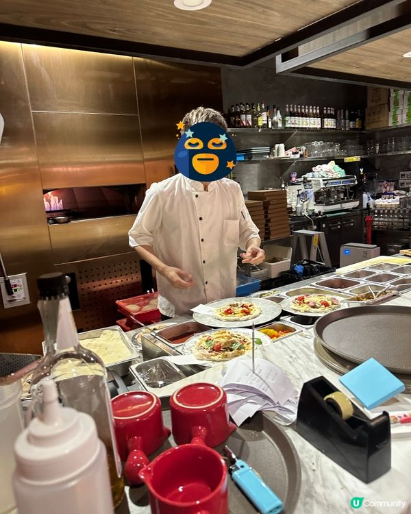 親子好去處，一齊自製Pizza