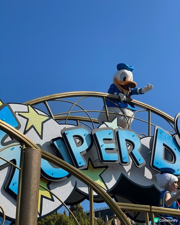 五日四夜快閃我去左兩日迪士尼