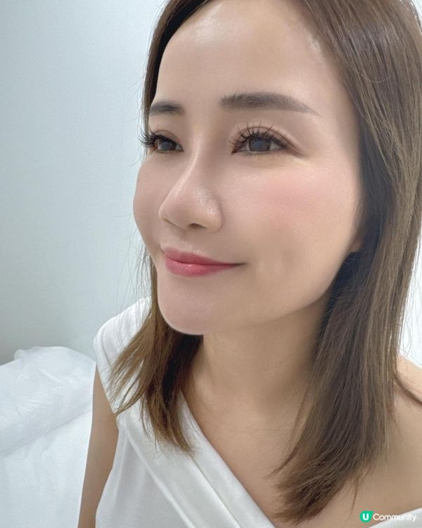 一雙整齊，又濃密嘅眼睫毛