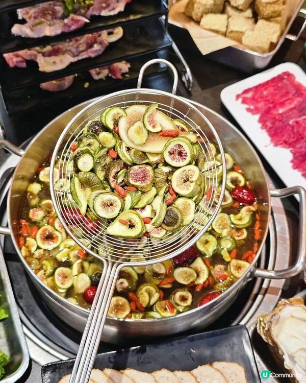 📍深圳必吃！滋味清甜～窮比小排檔無花果雞煲🍲