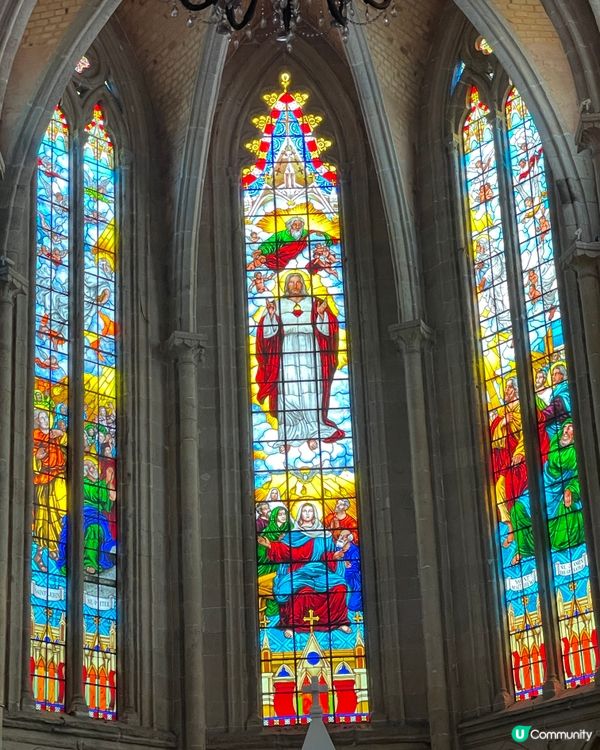 超過一百年歷史嘅教堂，依然屹立不倒壯觀宏偉，更成為網紅打卡點