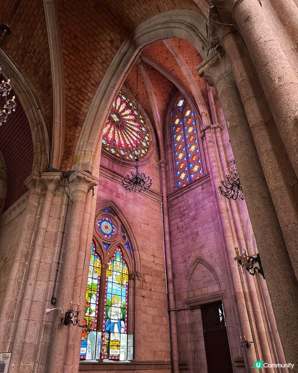 超過一百年歷史嘅教堂，依然屹立不倒壯觀宏偉，更成為網紅打卡點