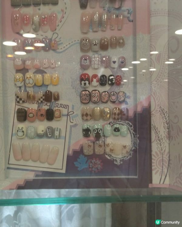 見到咁多款式的水晶甲，睇到眼花繚亂，真係每款到想試做！😝