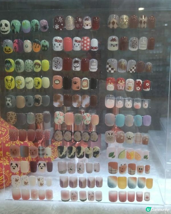 見到咁多款式的水晶甲，睇到眼花繚亂，真係每款到想試做！😝