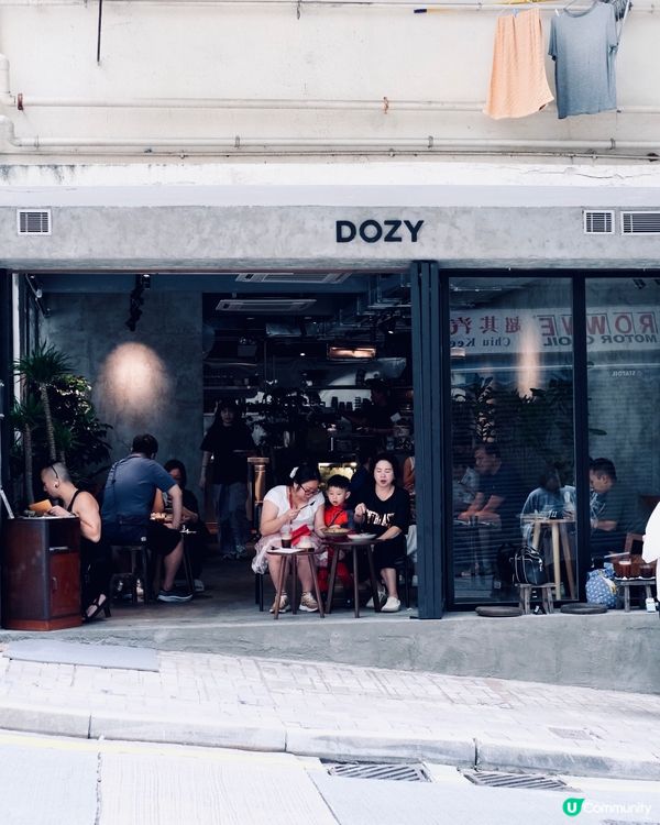 想不到在北角有一間咁chill 嘅咖啡店！ 座落錦屏街的一個...