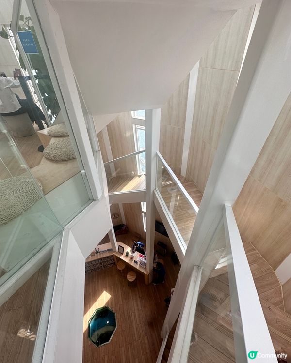 最美燈塔圖書館